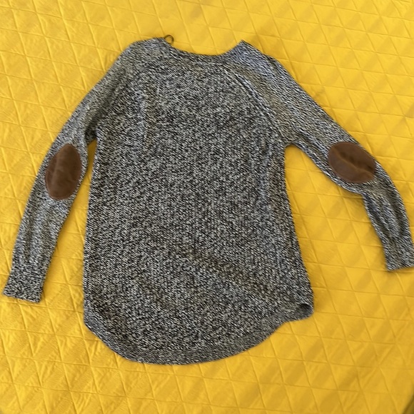 RD Style Rowca Elbow Patch Lightweight Pullover Sweater Large NWOT - Picture 3 of 5